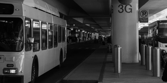 İETT Otobüsü Büyükçekmece’de Kontrolden Çıktı: Kazada Yaralı Yok