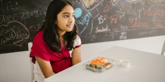 Hakkari’de Yoğun Kar Eğitime Engel Oldu: Okullar Bir Gün Tatil