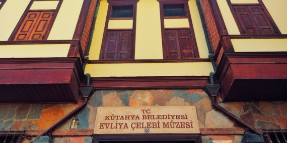 Kütahya’da Bıçaklı Kavga: İki Ağır Yaralı, İki Şüpheli Gözaltında